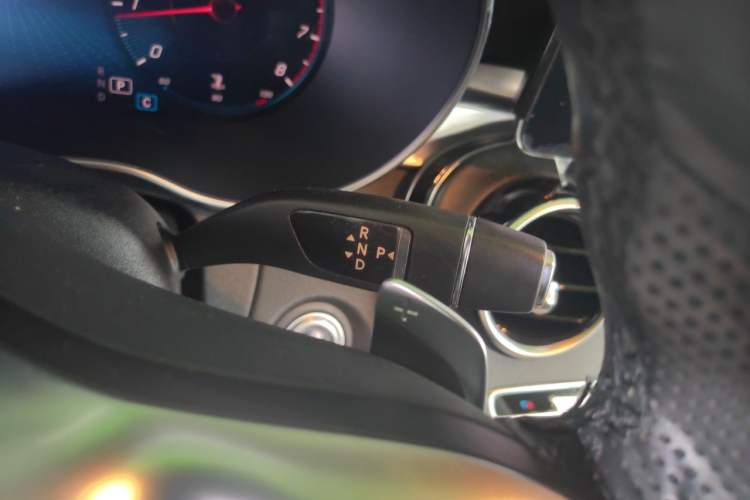 Used Mercedes-Benz C-Class 2020 C 200 L Fashion Edition Sport Version Gear Lever