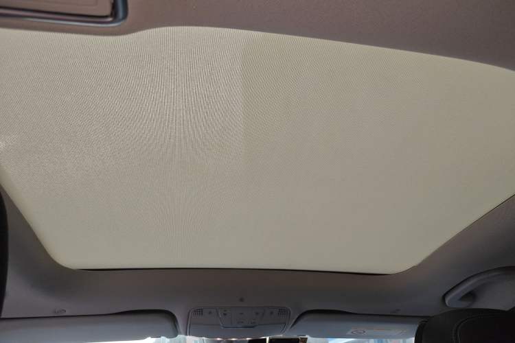 Used Mercedes-Benz C-Class 2020 C 260 L Headliner