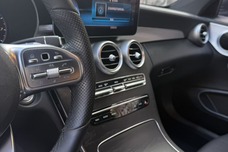Used Mercedes-Benz C-Class 2020 C 200 Coupe Interior 1