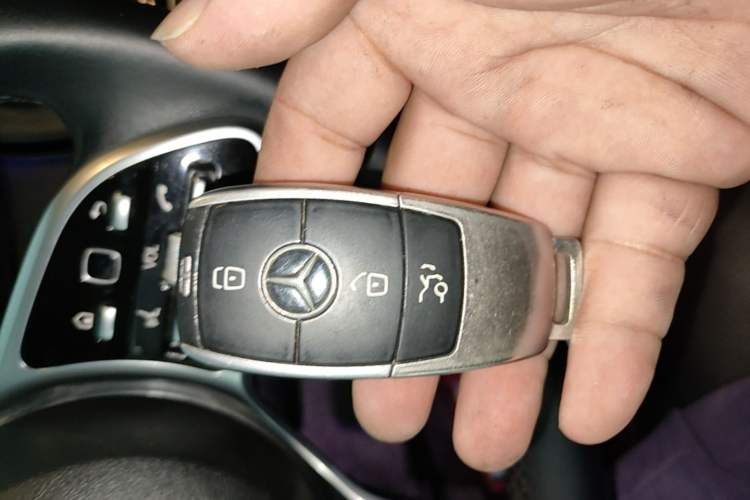 Used Mercedes-Benz C-Class 2020 C 260 L 4MATIC Interior 1