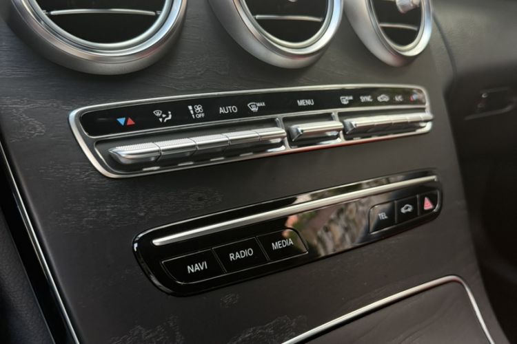 Used Mercedes-Benz C-Class 2020 C 200 Coupe Interior 5