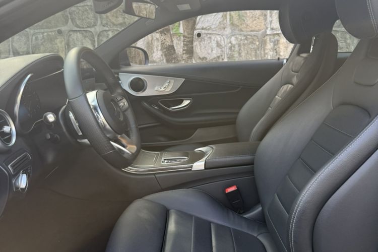 Used Mercedes-Benz C-Class 2020 C 200 Coupe Interior 6