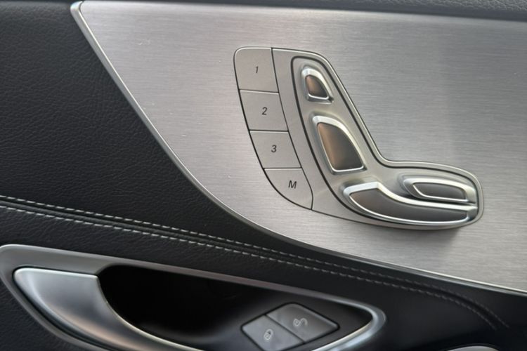 Used Mercedes-Benz C-Class 2020 C 200 Coupe Interior 7