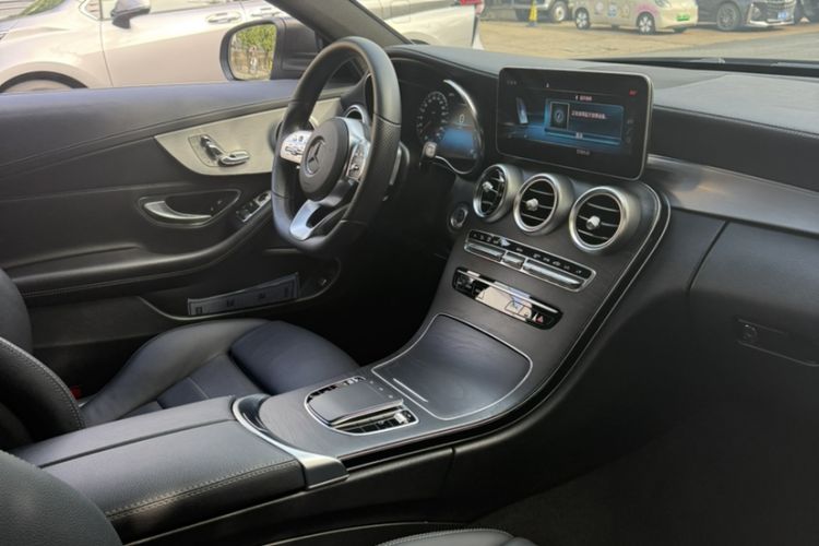 Used Mercedes-Benz C-Class 2020 C 200 Coupe Interior 8