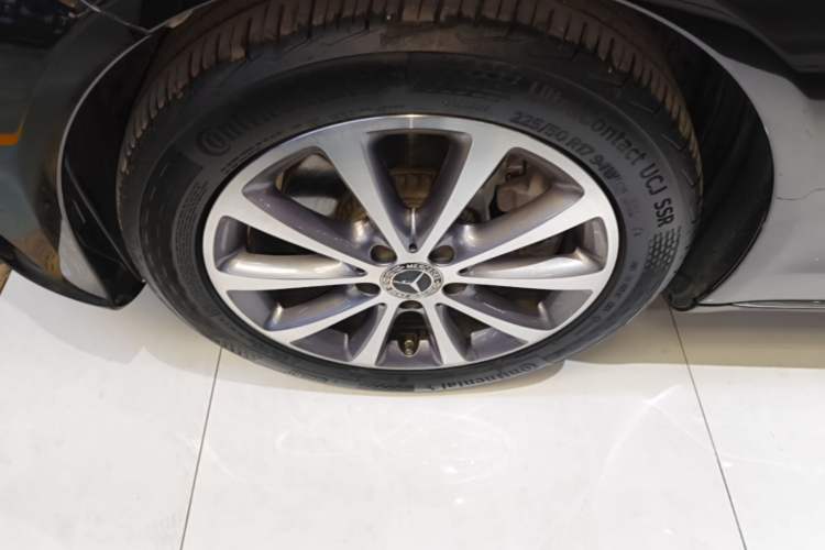 Used Mercedes-Benz C-Class 2020 C 260 L Left Front Wheel Hub