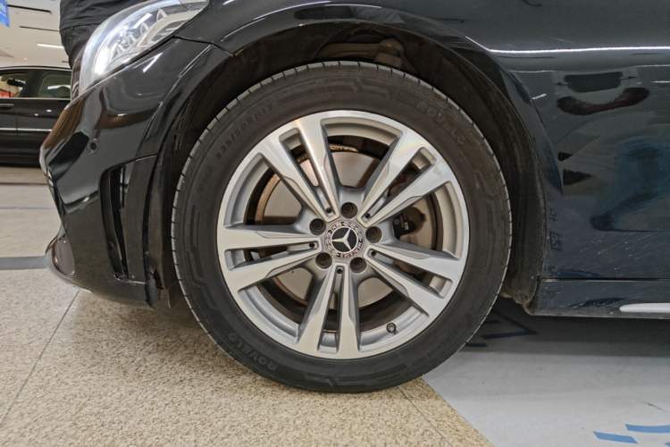 Used Mercedes-Benz C-Class 2020 C 200 L Fashion Edition Sport Version Left Front Wheel Hub