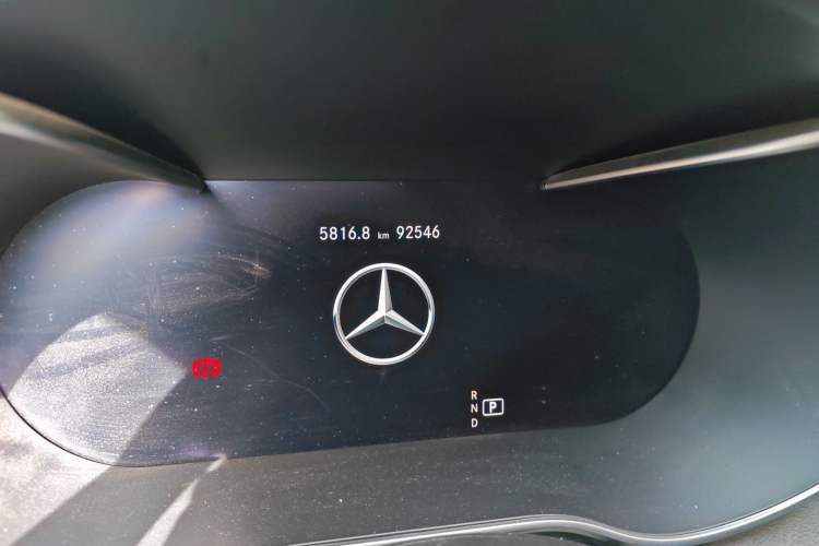 Used Mercedes-Benz C-Class 2020 Restyled C 200 L Fashion Edition Sport Version Odometer Close Up