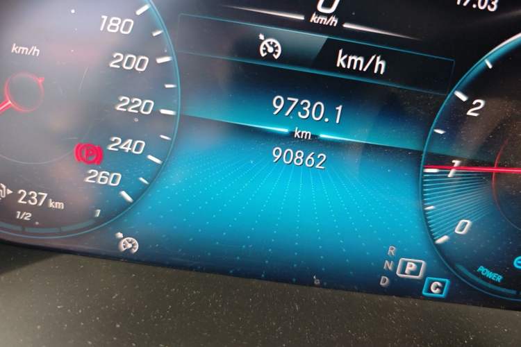 Used Mercedes-Benz C-Class 2020 C 260 L Odometer Close Up
