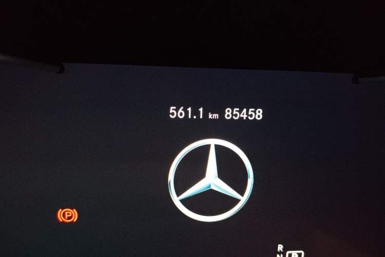 Used Mercedes-Benz C-Class 2020 C 260 L Sport Edition Odometer Close Up