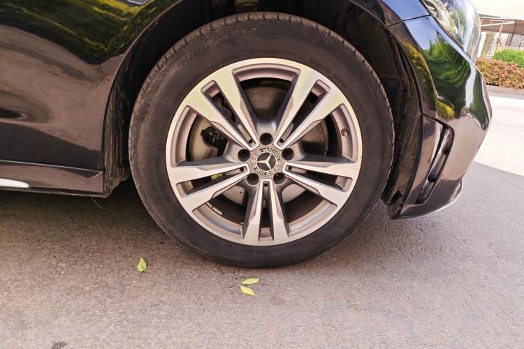 Used Mercedes-Benz C-Class 2020 Restyled C 200 L Fashion Edition Sport Version Right Front Wheel Hub