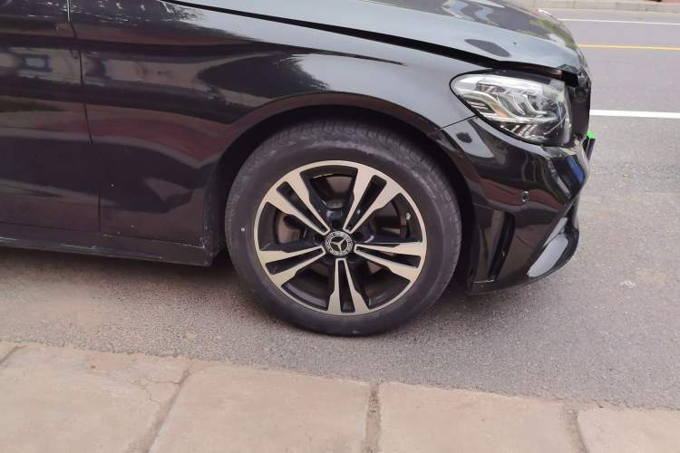 Used Mercedes-Benz C-Class 2020 C 260 Sport Edition Right Front Wheel Hub