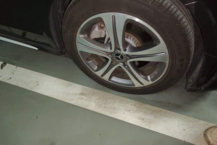 Used Mercedes-Benz C-Class 2020 C 260 L Sport Edition Right Front Wheel Hub