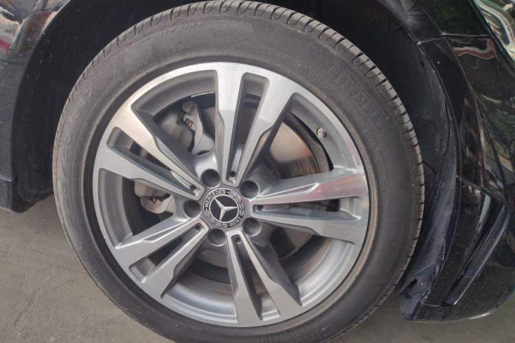 Used Mercedes-Benz C-Class 2020 C 200 L Fashion Edition Sport Version Right Front Wheel Hub