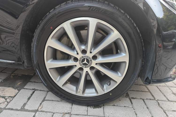 Used Mercedes-Benz C-Class 2020 Facelift C 260 L Right Front Wheel Hub