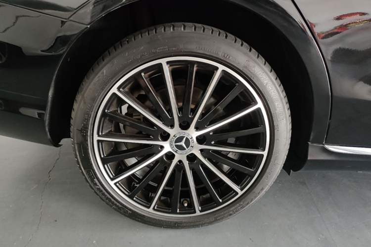 Used Mercedes-Benz C-Class 2020 C 260 L 4MATIC Right Rear Wheel Hub