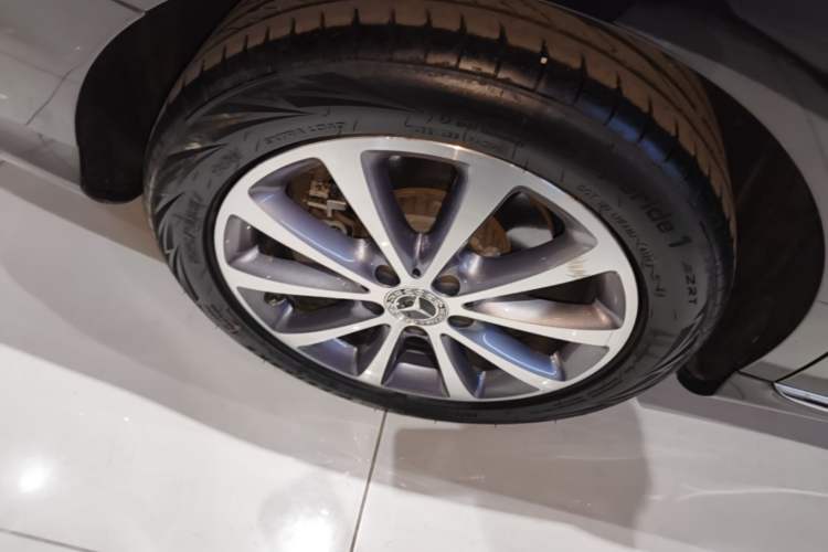 Used Mercedes-Benz C-Class 2020 C 260 L Right Rear Wheel Hub