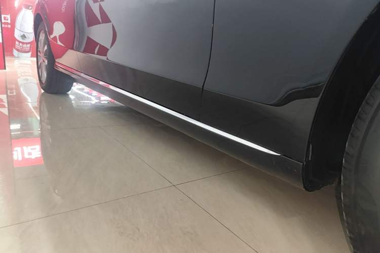 Used Mercedes-Benz C-Class 2020 C 260 L Right Side Sill