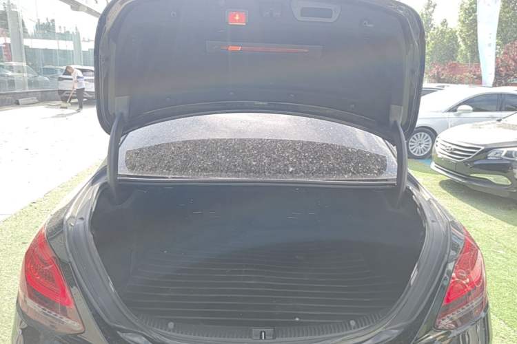 Used Mercedes-Benz C-Class 2020 C 260 L Trunk