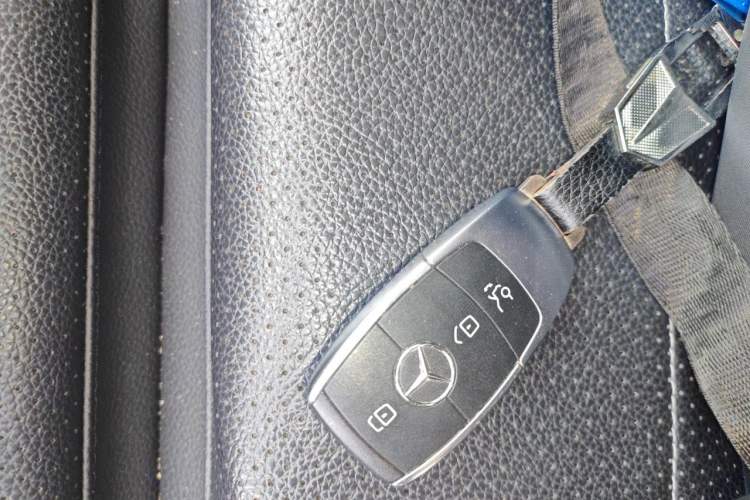 Used Mercedes-Benz C-Class 2020 Restyled C 260 L Sport Edition Vehicle Key