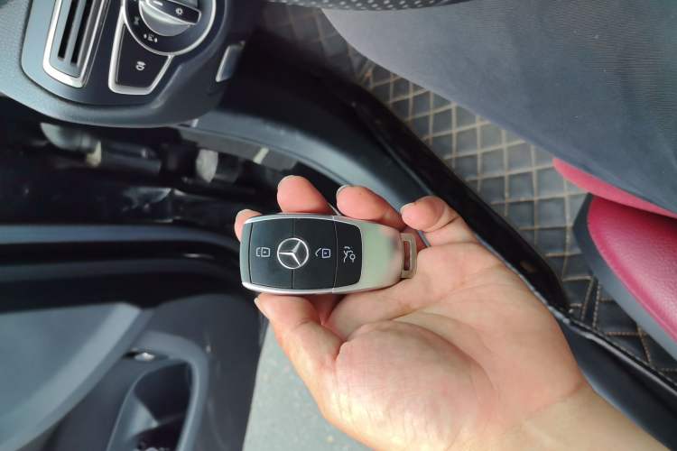 Used Mercedes-Benz C-Class 2020 C 260 Sport Edition Vehicle Key