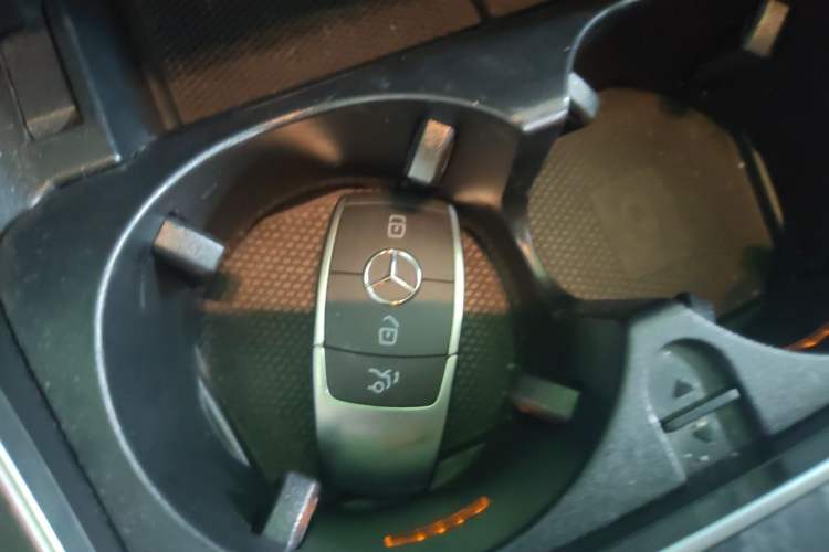 Used Mercedes-Benz C-Class 2020 C 200 L Fashion Edition Sport Version Vehicle Key
