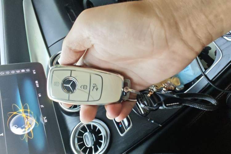 Used Mercedes-Benz C-Class 2020 Restyled C 260 L Sport Edition Vehicle Key