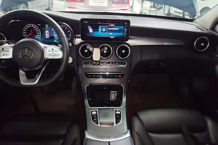 Used Mercedes-Benz C-Class 2020 C 260 L Sport Edition Audio And AC Panel