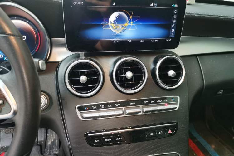 Used Mercedes-Benz C-Class 2020 C 260 L Sport Edition Audio And AC Panel