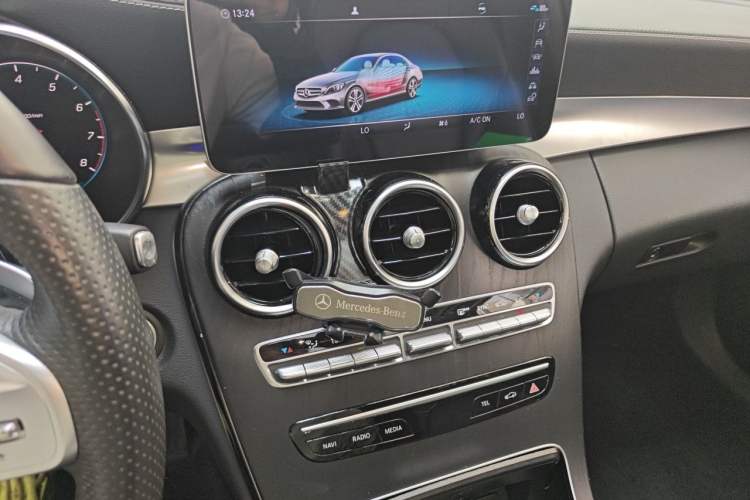 Used Mercedes-Benz C-Class 2020 C 260 L Sport Edition Audio And AC Panel