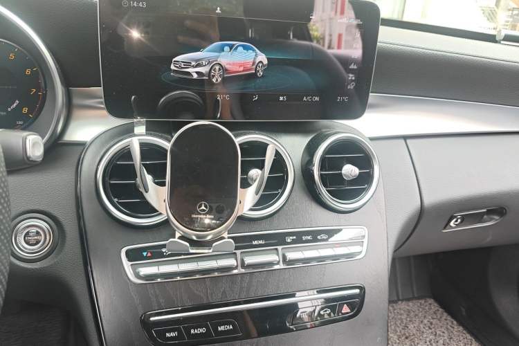 Used Mercedes-Benz C-Class 2020 Restyled C 200 L Fashion Edition Sport Version Audio And AC Panel
