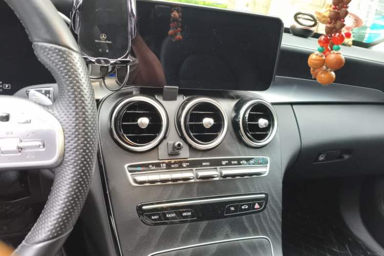 Used Mercedes-Benz C-Class 2020 Restyled C 260 L Sport Edition Audio And AC Panel