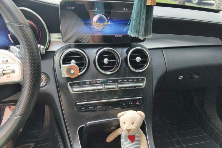 Used Mercedes-Benz C-Class 2020 Restyled C 260 L Sport Edition Audio And AC Panel