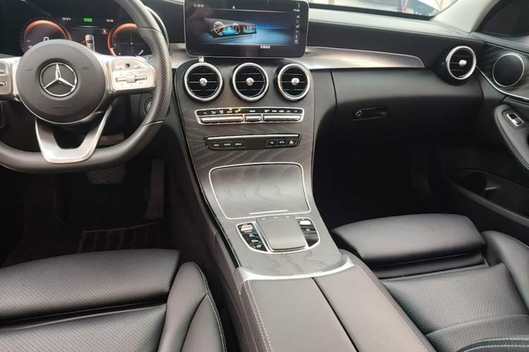 Used Mercedes-Benz C-Class 2020 C 260 L Sport Edition Audio And AC Panel