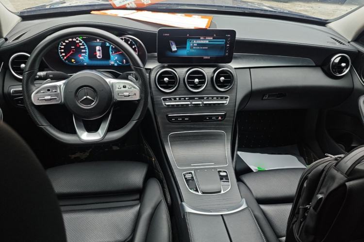 Used Mercedes-Benz C-Class 2020 C 200 L Fashion Edition Sport Version Center Console