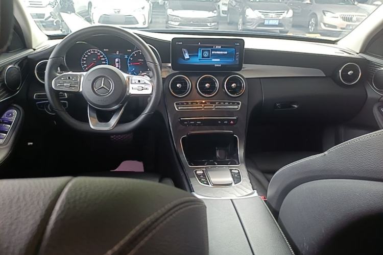 Used Mercedes-Benz C-Class 2020 Restyled C 200 L Fashion Edition Sport Version Center Console