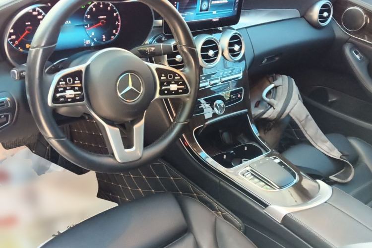 Used Mercedes-Benz C-Class 2020 Updated C 200 L Fashion Edition Center Console