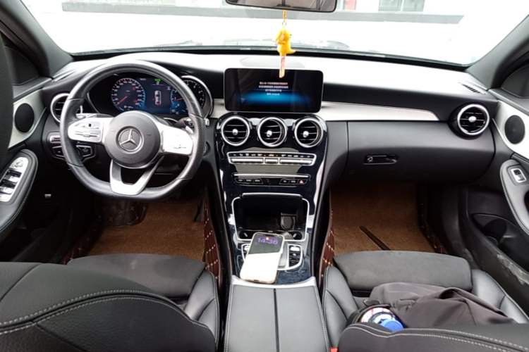 Used Mercedes-Benz C-Class 2020 C 260 Sport Edition Center Console
