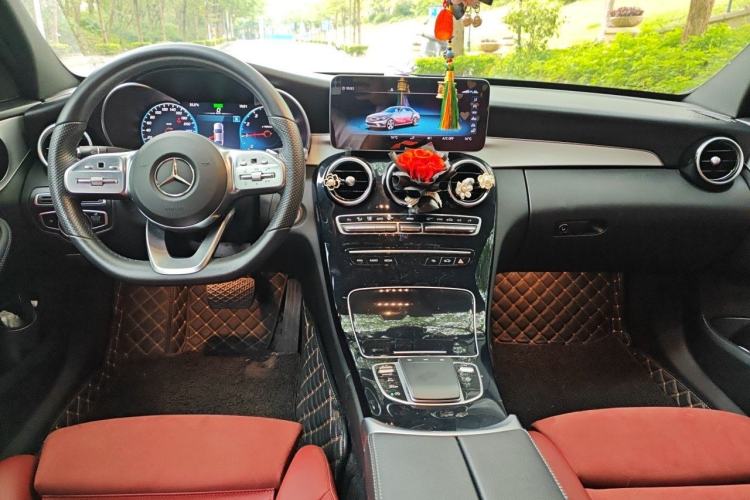 Used Mercedes-Benz C-Class 2020 Restyled C 260 Sport Edition Center Console