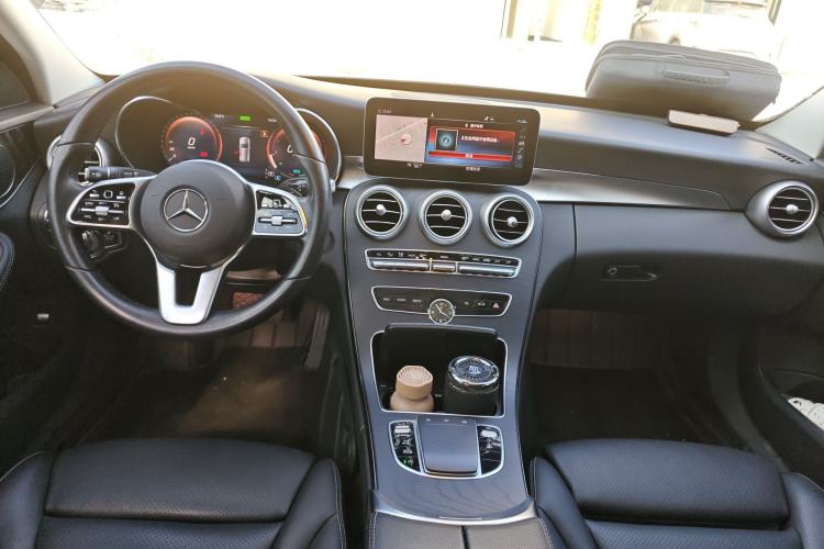 Used Mercedes-Benz C-Class 2020 Facelifted C 260 Estate Center Console