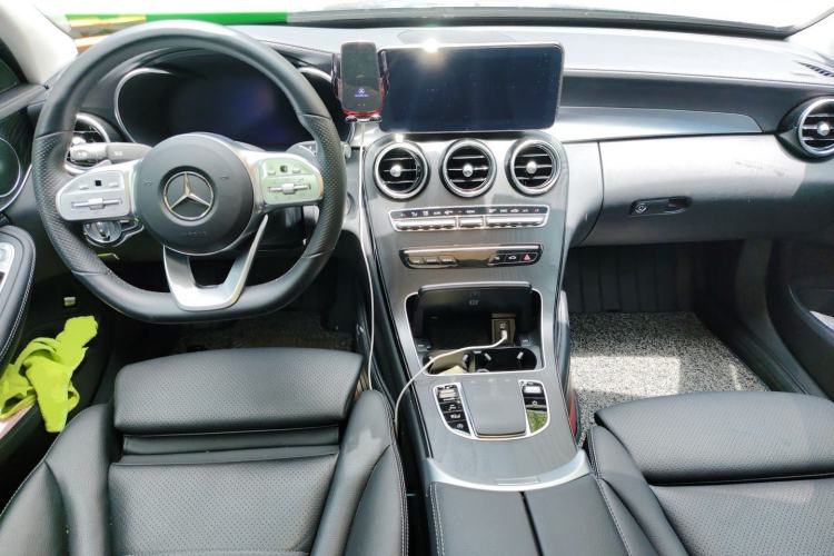 Used Mercedes-Benz C-Class 2020 C 260 L Sport Edition Center Console
