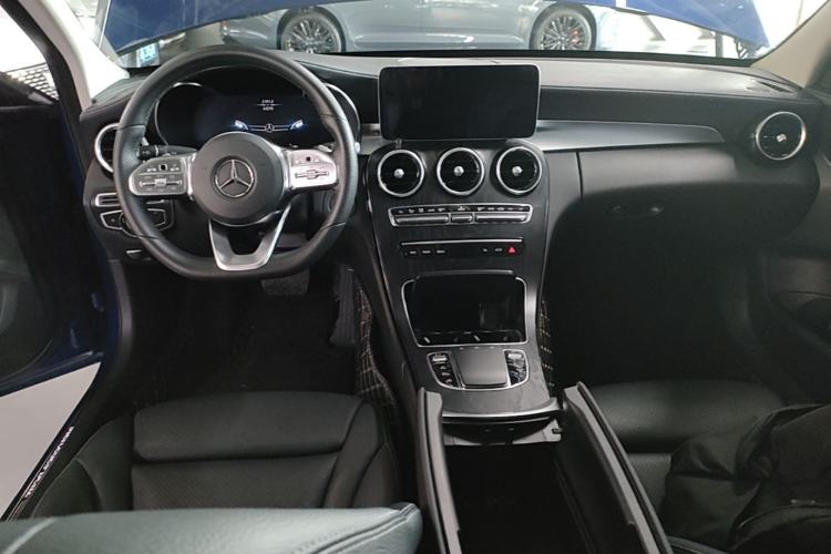 Used Mercedes-Benz C-Class 2020 Restyled C 200 L Fashion Edition Sport Version Center Console