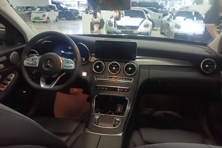 Used Mercedes-Benz C-Class 2020 C 260 L Sport Edition Center Console