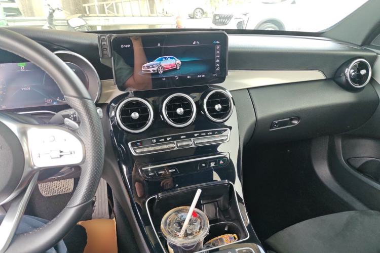 Used Mercedes-Benz C-Class 2020 Restyled C 260 Sport Edition Center Console