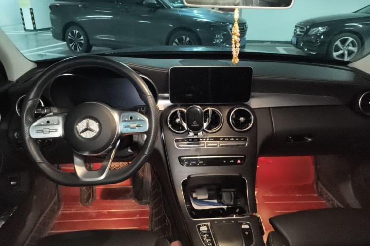 Used Mercedes-Benz C-Class 2020 C 200 L Fashion Edition Sport Version Center Console