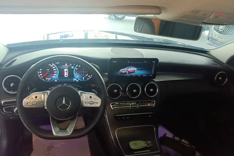 Used Mercedes-Benz C-Class 2020 Restyled C 200 L Fashion Edition Sport Version Center Console