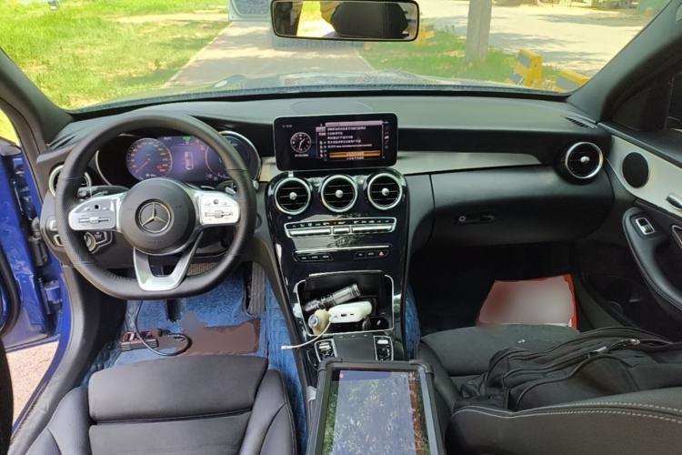 Used Mercedes-Benz C-Class 2020 C 260 Sport Edition Center Console