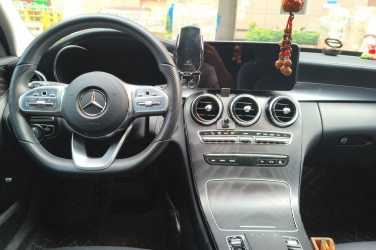 Used Mercedes-Benz C-Class 2020 Restyled C 260 L Sport Edition Center Console