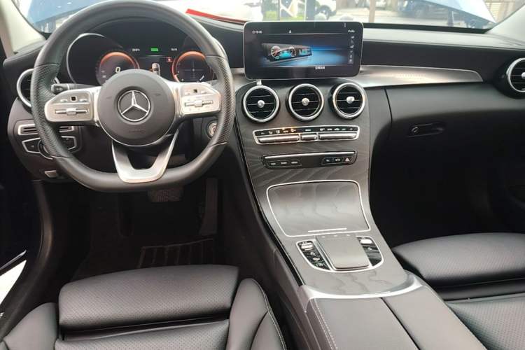 Used Mercedes-Benz C-Class 2020 C 260 L Sport Edition Center Console