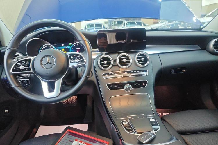 Used Mercedes-Benz C-Class 2020 C 260 Estate Center Console