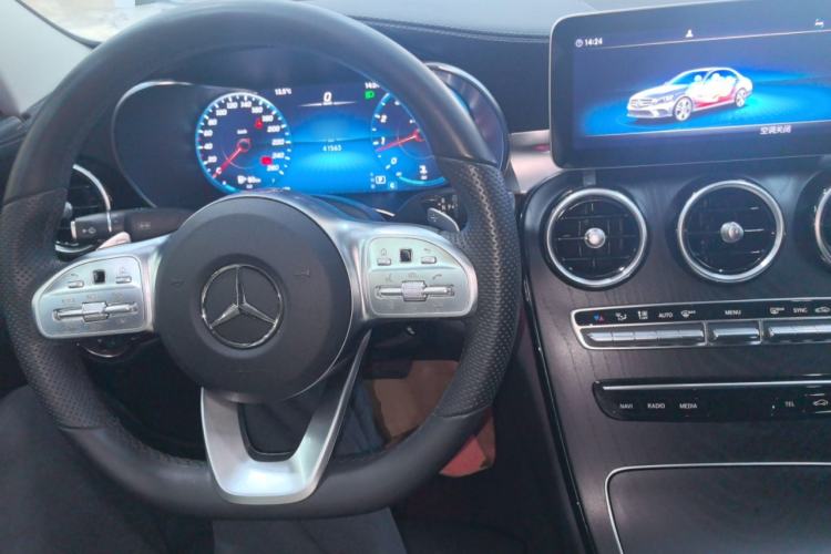 Used Mercedes-Benz C-Class 2020 Restyled C 200 L Fashion Edition Sport Version Center Console